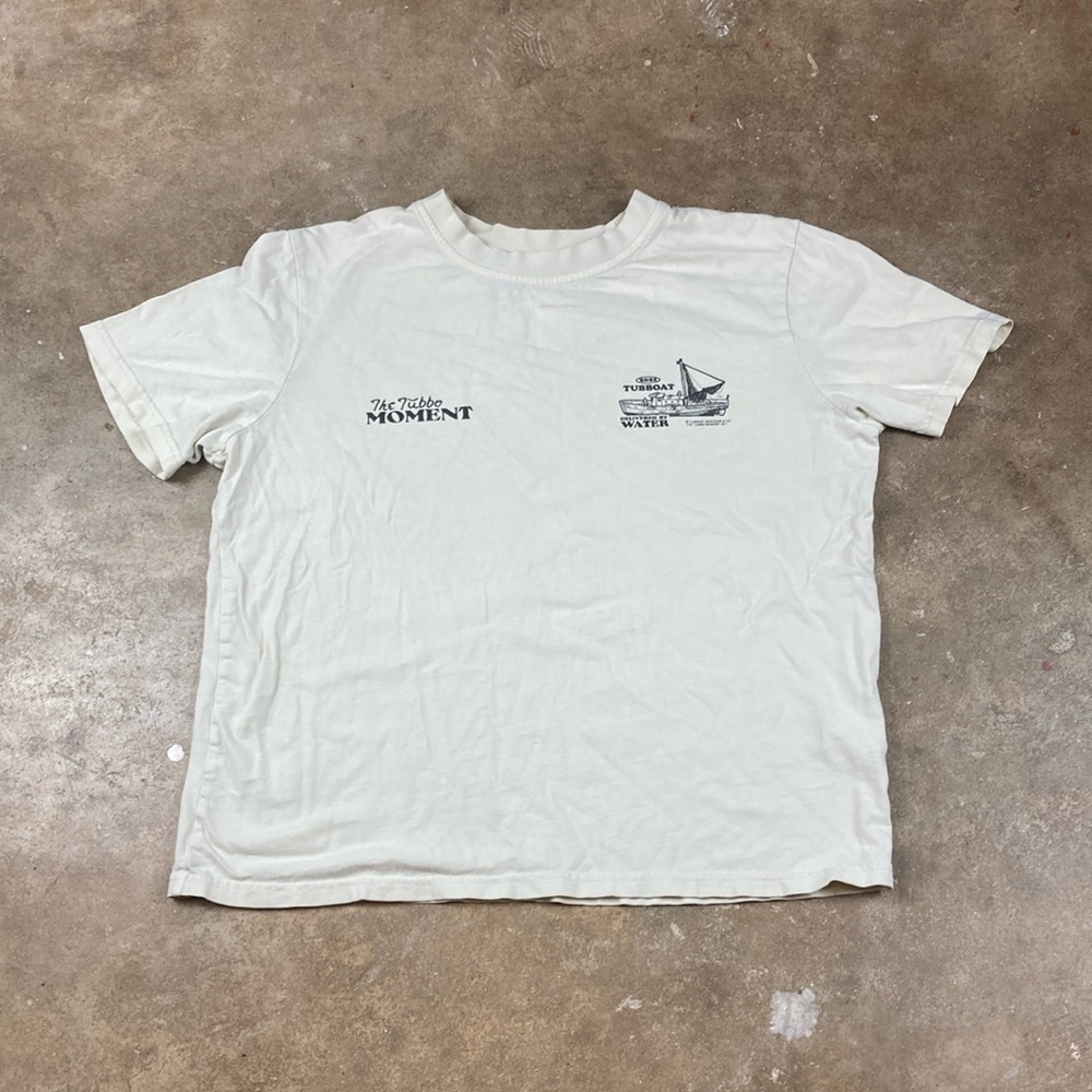The Tubbo Moment Yellowish-White T-Shirt

Size: Extra Small